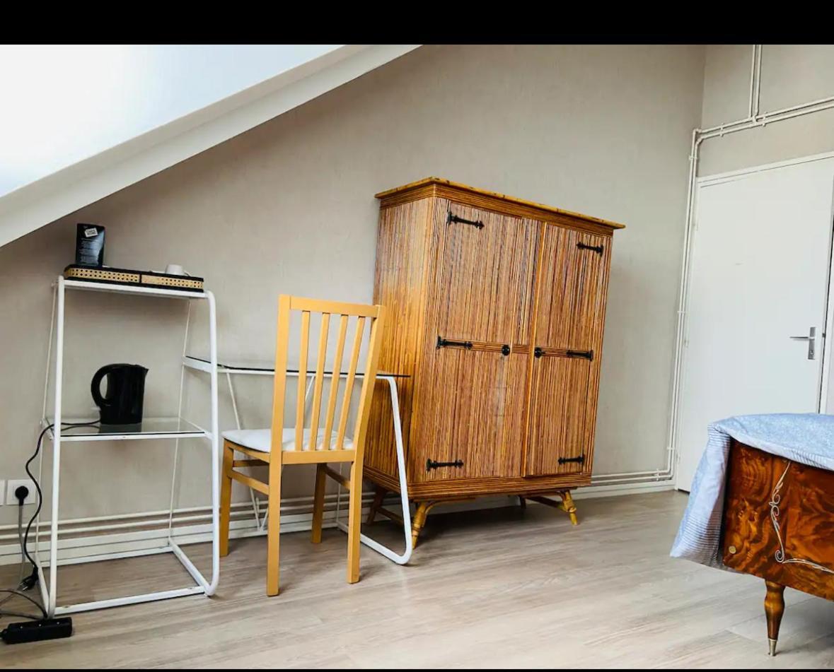 Chambre Privee Angers Exterior photo